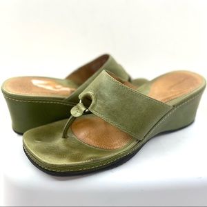 Rockport green leather wedge sandals size 8.5
